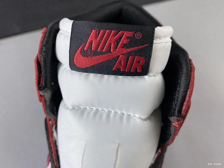 555088-129 1 2.0 Bloodline Air Jordan 0918